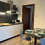 Palladium Cozy Close To Downtown And Exibition Center Апартаменты