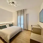 Апартаменты Palladium Cozy Close To Downtown And Exibition Center
