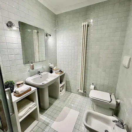 Palladium Cozy Close To Downtown And Exibition Center Apartment
